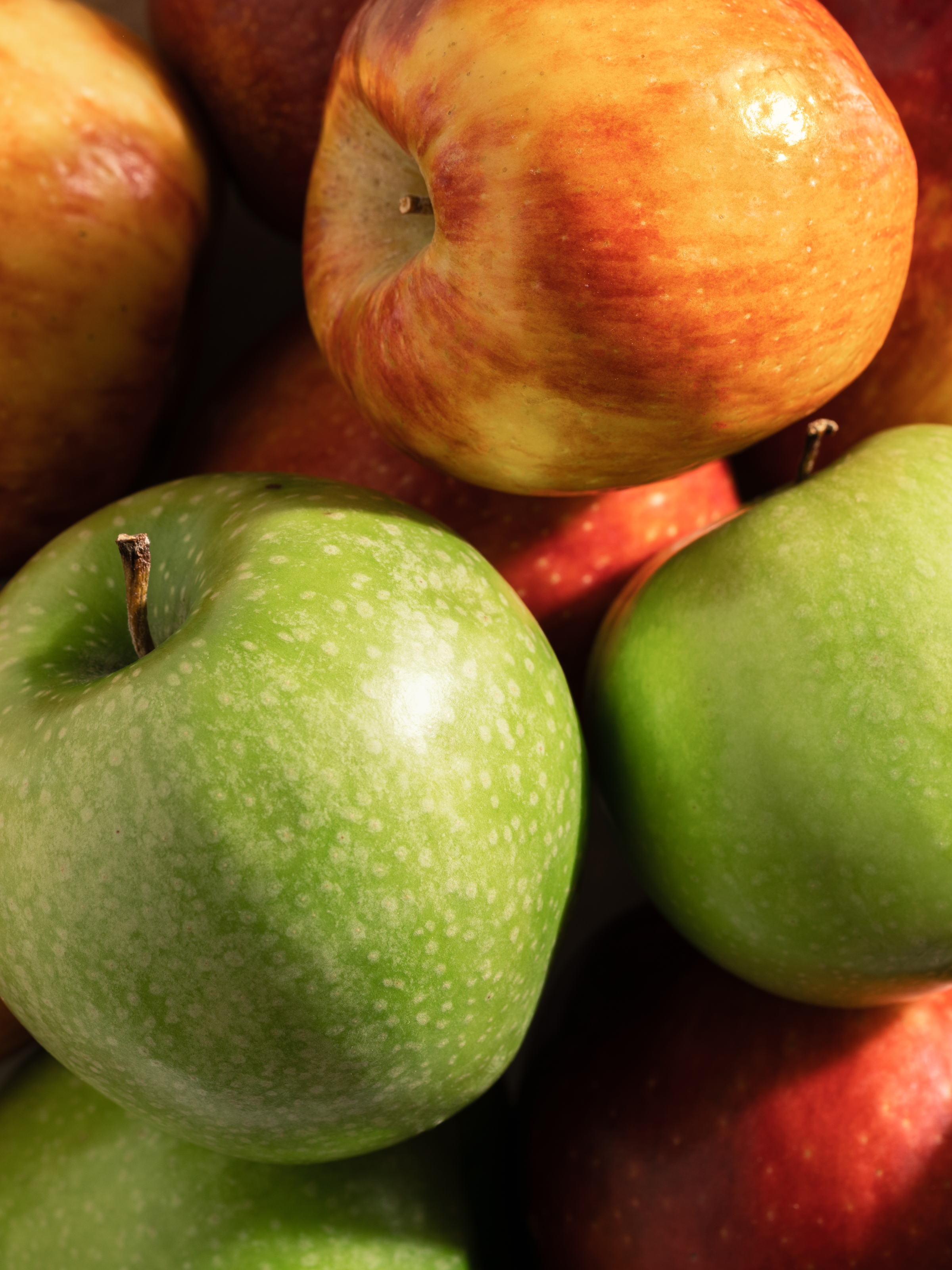 Apple - Freshen Up Your Favorite Spaces